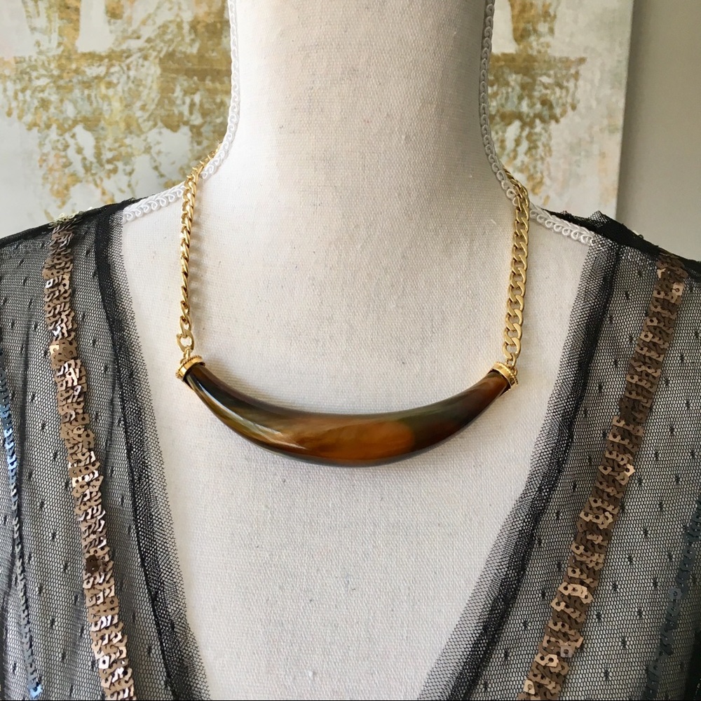 NWT BCBGMAXAZRIA Faux Horn Necklace
